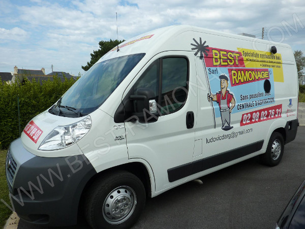 Le camion Best Ramonage arrive chez vous.